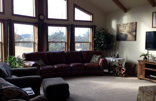 Luxury Cabin Rental with a Fire Pit in Coulterville, California - Foto 14