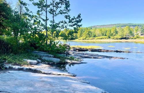 Scenic Views & River Access, Cozy River Home - Foto 62