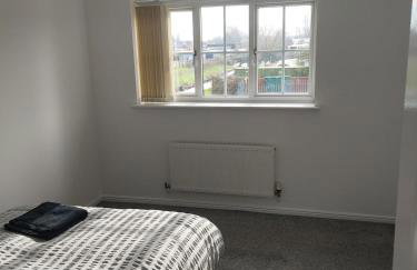 Elegant 2 Bedroom Entire House - Foto 8