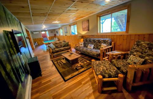 1800ML - As Seen on TV 1 mile from skiing great views hot tub fire pit beach Pool gym passes - Foto 29