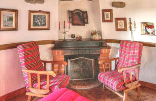 Charming House with Shared Pool in Porto de Mós. - Foto 29