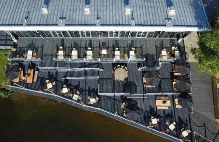 Elegant 2 Bed 1 and Half Bath Caravan in Holiday Resort Village - Photo 43