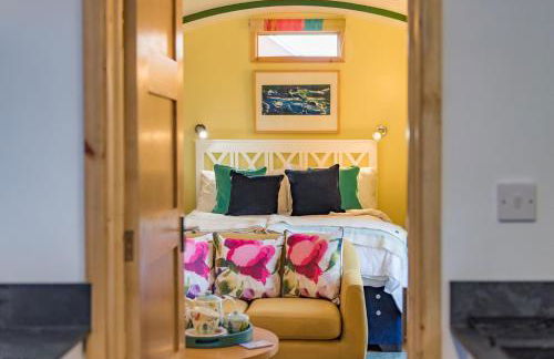 Plumcot Halt by Bloom Stays - Foto 2