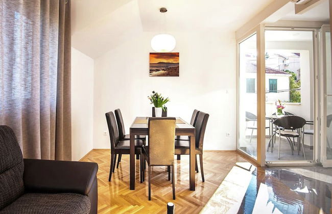 Luxury Apartment With Private Balcony in Quiet Area - Foto 21