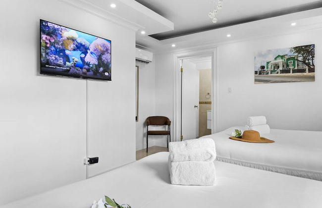 Urban 5BR Private Pool Getaway 10 Min- Bch - Foto 18