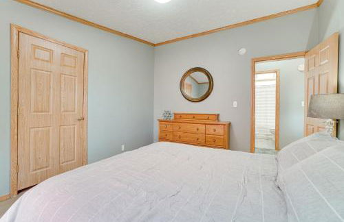 8 Mi to Dtwn Rochester Peaceful Home with Deck! - Foto 32