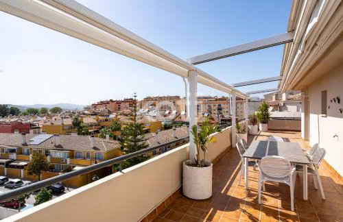 Terraza y Piscina - Koti Rentals - Ático Margarita - Foto 38