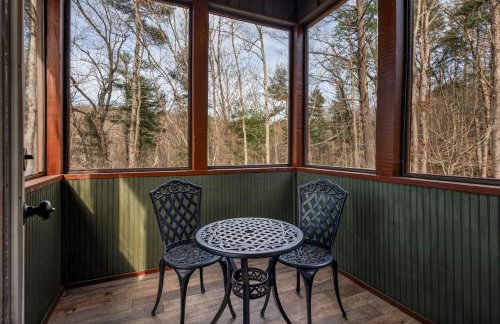 4 BR Mountain Cabin with Hot Tub & Fire Pit in GA - Foto 27