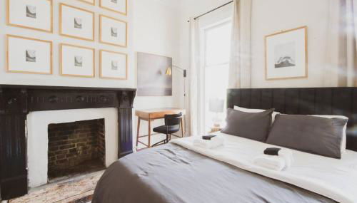 2BDR Victorian District Walk to Forsyth Park! - Foto 3