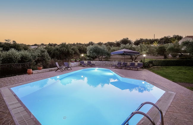 Villas Lefkothea - Photo 40