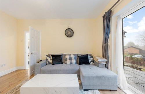 Spacious 6-Bed with Pool Table Desks in every room - Foto 33