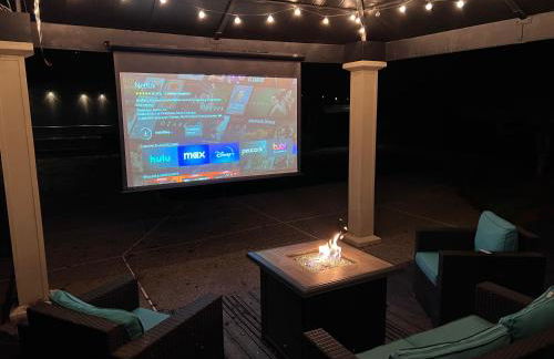 East Wenatchee Oasis 4BR, Pool, Hot Tub, Loop Trail - Foto 4