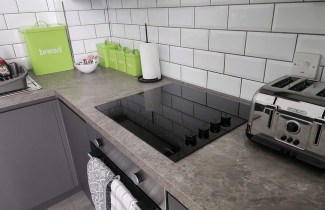 3-bedroom Apartment by Eden Project - Free Parking - Photo 14