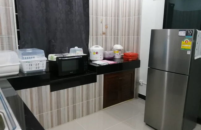 Baan Dear Home Stay - Photo 10