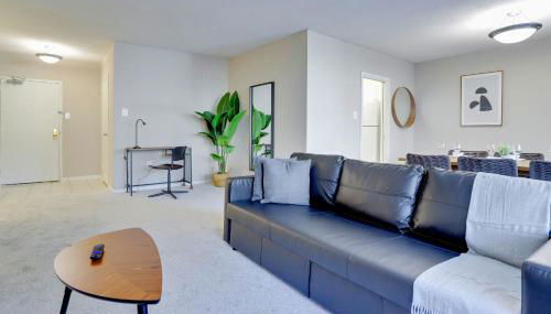 This Apt is Perfect For Business Trips or a Relaxing Vacation - Photo 2