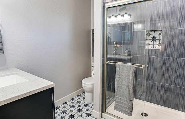 Laurel Gilbert - Photo 24