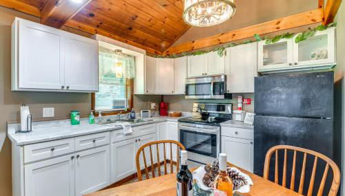 Inviting Peru Cabin with Patio, Grill and River Access - Foto 3