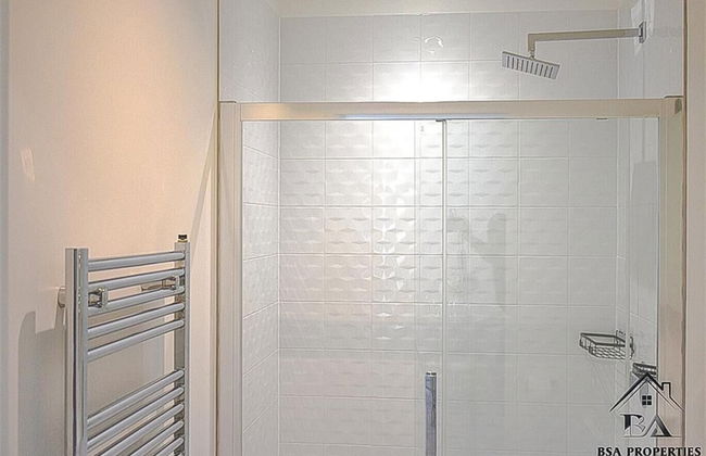 Modern 2 Bed 2 Bath Bracknell With Free Parking - Foto 14