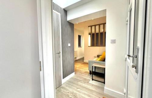 Yastayzzz at Studio 3 Bransford Road - Foto 18