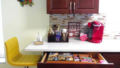 Family, Couples Retreat near Airport, Cruise Port & Beaches - Photo 3