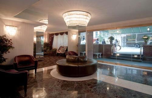 Murray Hill East Suites - Extended Stay - Photo 32