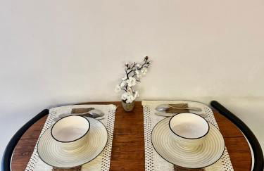 London City Island 1 Bedroom Luxury Apartments, Private Balcony - Photo 11