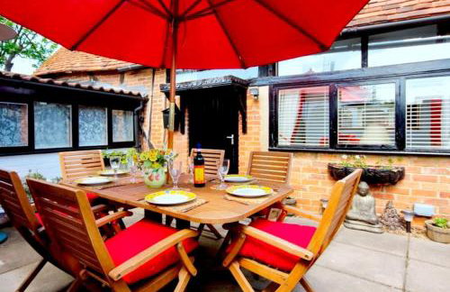 The Barn Delightful secluded Cottage in Heart Old Amersham - Foto 1