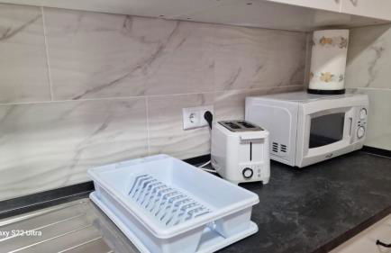 Piso Grande Amplio para grandes grupos 4 Dormitorios 2 baños,Asc 4AC y WIFI - Photo 17