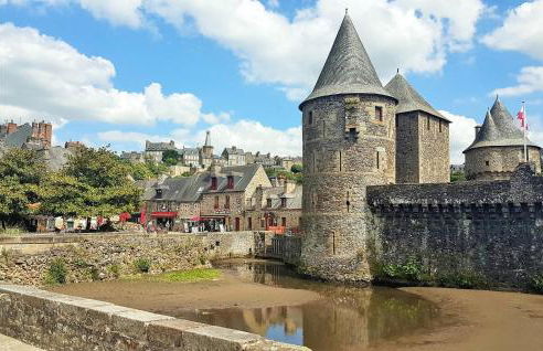 Cozy Apartment In Neuilly Le Vendin - Photo 17