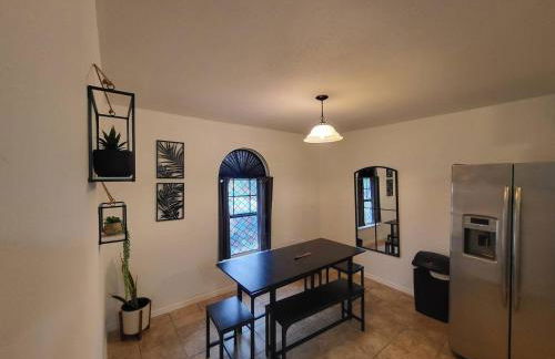 Large parking lot sleeps 8 - Foto 18