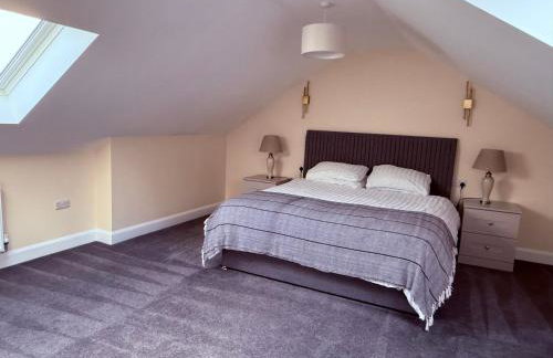 Four Bedroom House With Private Pool - Stunning countryside location with parking close to Chester City Centre - Photo 31