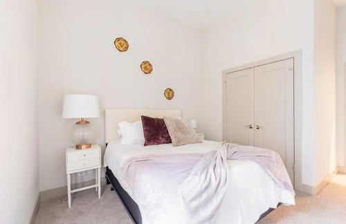 2BR Distinguished Apartment Rooftop Deck & Gym - Foto 16