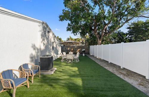 Tropical Haven Fully Remodeled Entire home Sleep 6 - Foto 33