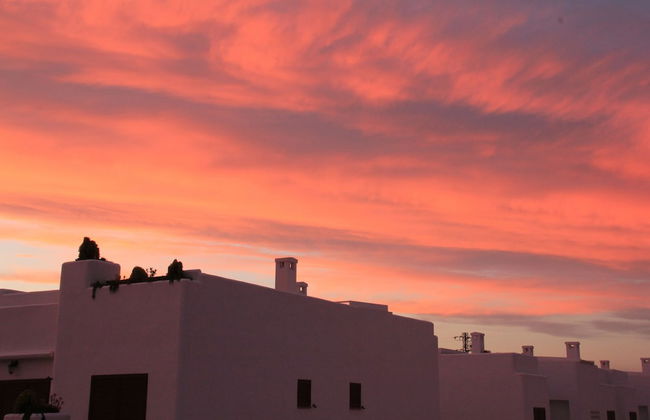 2 Room, Sleeps 4, Parking, 4 Pools, Sea 1st Line - Foto 37