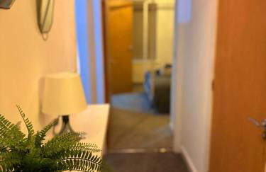 2 bedroom 2 bathroom ground floor apartment in central location - Foto 64