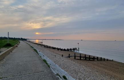 Mayfield , 2 bed slp 6 Roomy dog friendly Gosport town house - Photo 15