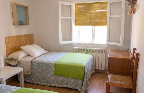 Charming House in El Poyo del Cid with Garden and Terrace - Foto 12