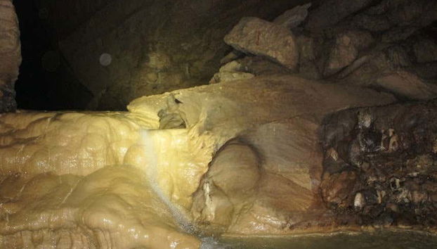 Caving in La Puente Cave - Foto 2