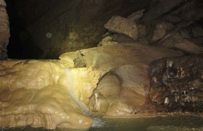 Caving in La Puente Cave - Foto 2