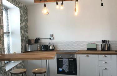 High St. Hideout - Photo 1