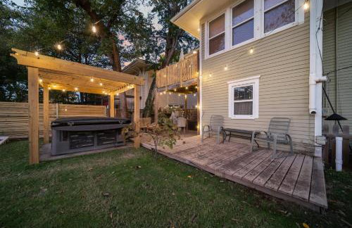 Hottub, Pool Table, Basketball, Firepit, Sleeps 8 - Photo 71