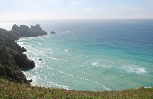 DRIFTWOOD - Super 1 Bedroom Home with Sea Views - Photo 19