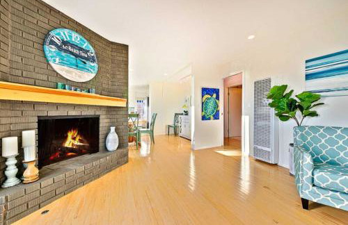 Ocean Views Walk to the Beach with King Suite - Foto 2