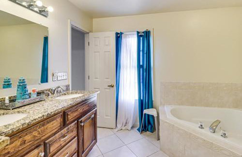 Walk to Lake and Boat Ramp Central Gem in Annapolis - Foto 18