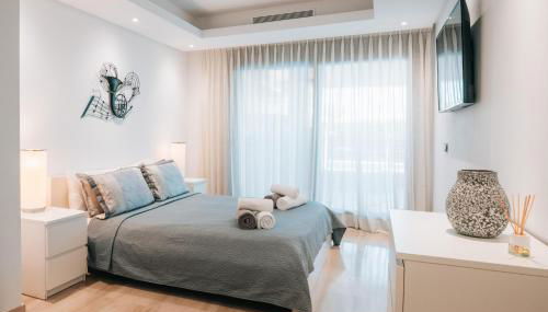 Luxury 3 Bedrooms, Private Heated Pool - EHHouse - Photo 2