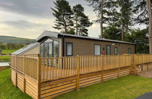 Glenmoor Lodge - Photo 1