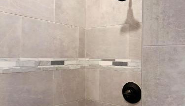 Ideal Location Spacious - Foto 2, Shower