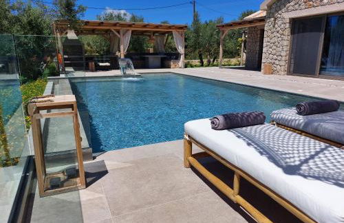 Elaiopetra Kefalonia - Stonehouse Hideaway with pool - Modern Luxury with Serene Sea and Mountain Views - Foto 47