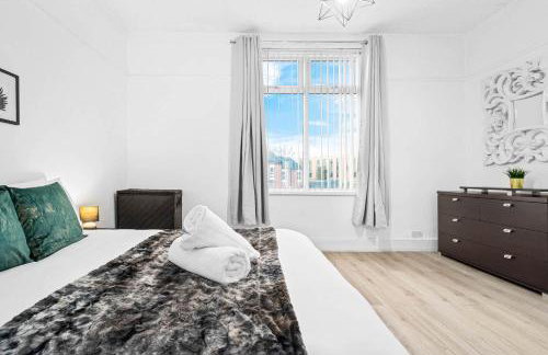 Stylish 4 Bedroom Townhouse - Edgbaston - Near Birmingham City Centre - Sleeps 8 - Parking - 578P - Foto 22