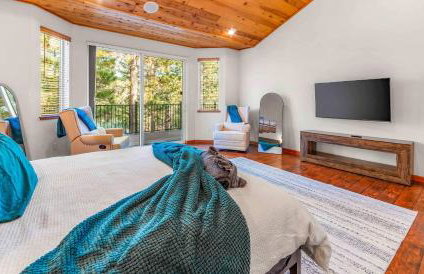 Fully Remodeled Tahoe Retreat with Game Room and Hot Tub - Foto 41